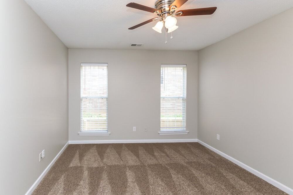 10805 Paul Coleman Dr - Photo 6 of 16