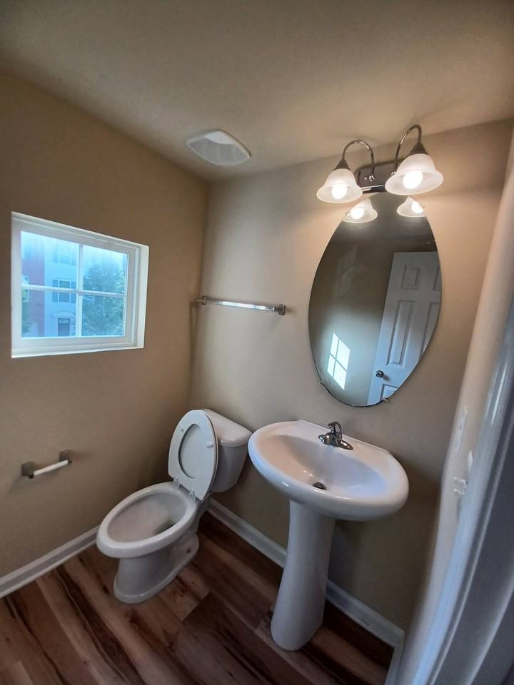 103 Argyle Ct #1 - Photo 5 of 13
