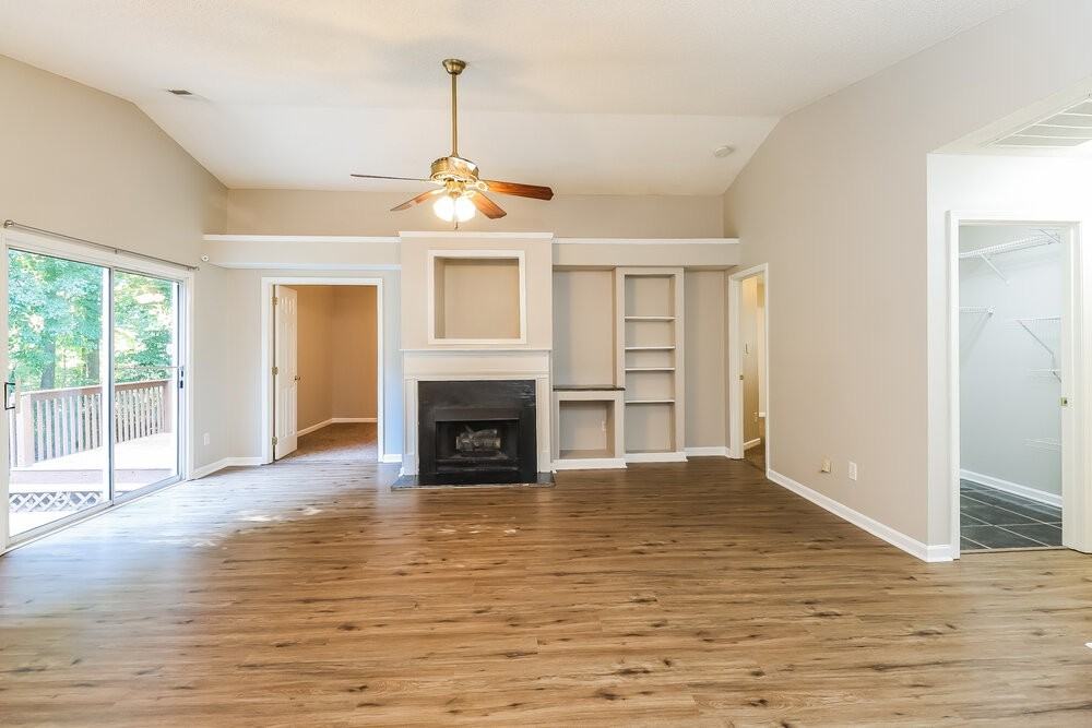 1839 Colin Creek Ln - Photo 5 of 16