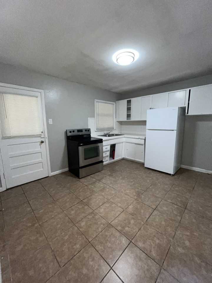 710 Patton Dr #1 - Photo 4 of 14