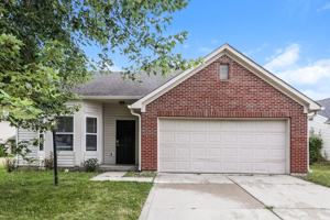 featured image of 720 Treyburn Lakes Way