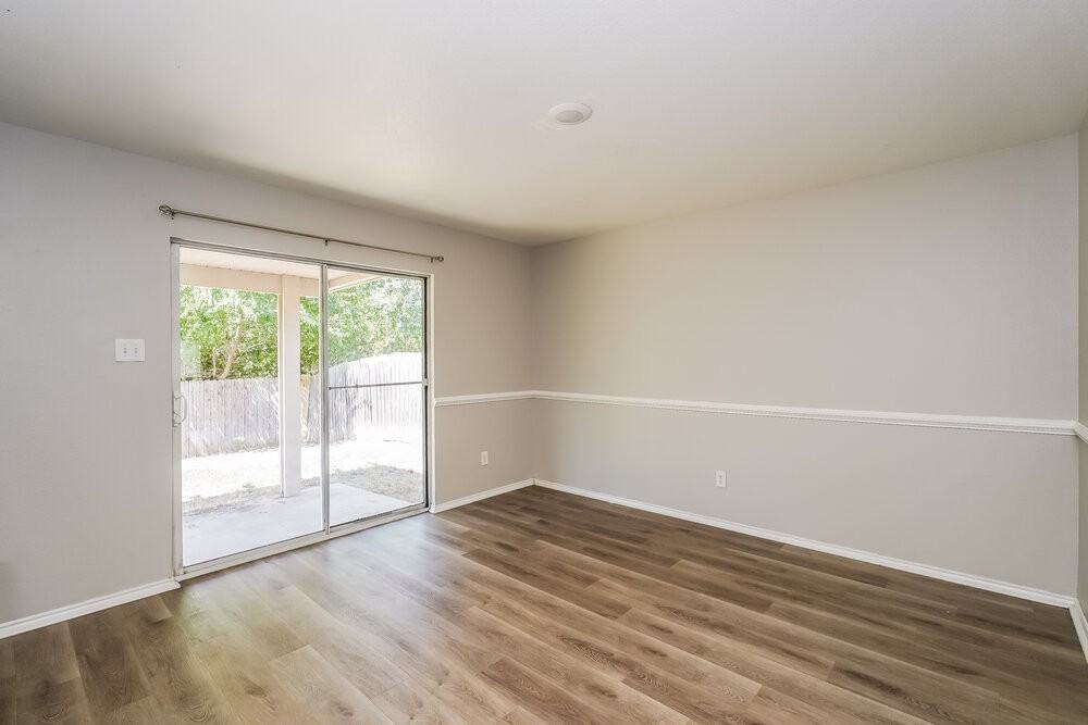 8505 Shallow Creek Dr - Photo 3 of 16