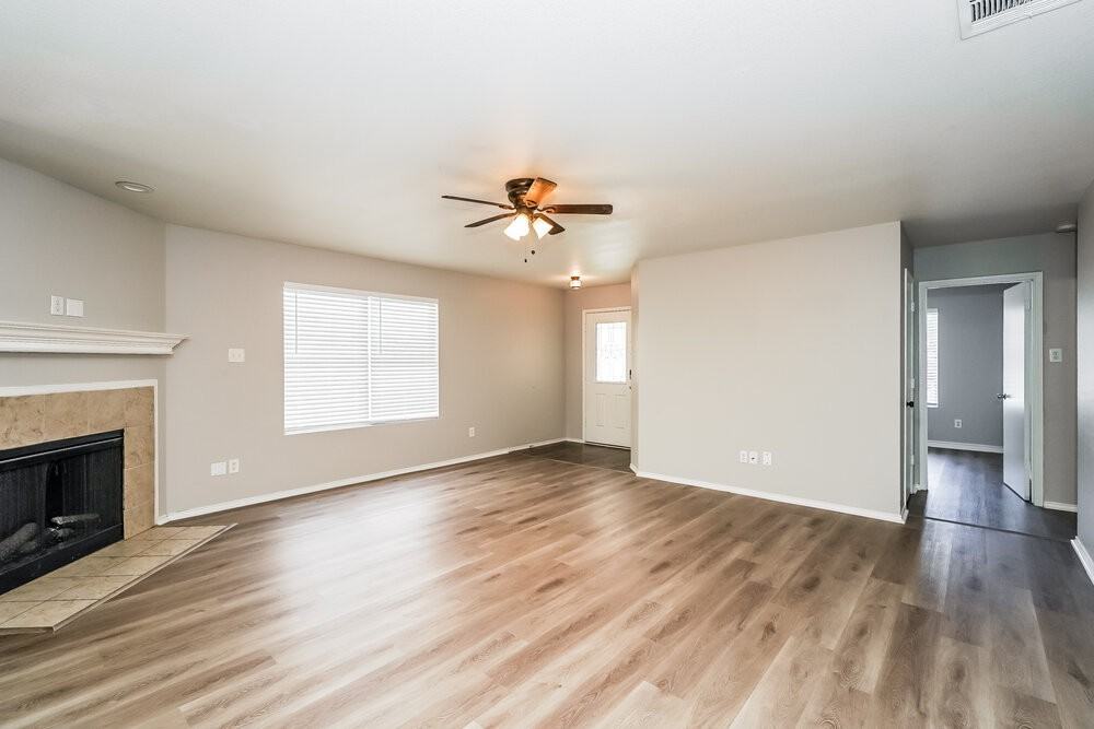 8505 Shallow Creek Dr - Photo 4 of 16