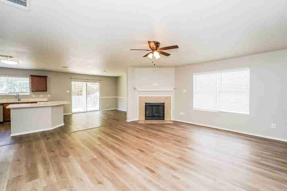 8505 Shallow Creek Dr - Photo 5 of 16