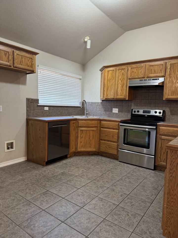 2237 Scissortail Landing Dr #1 - Photo 7 of 24