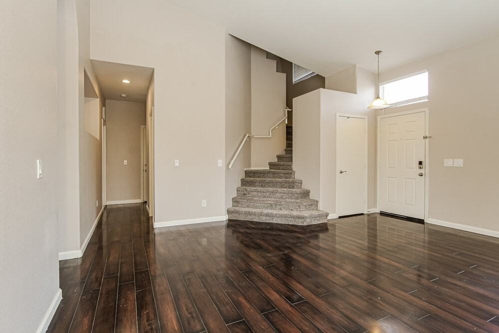 14823 W Dovestar Dr - Photo 4 of 17
