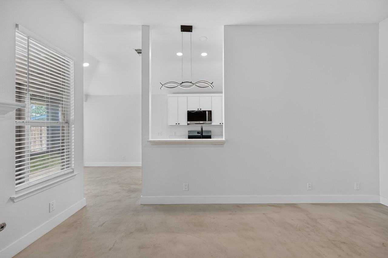 14511 Oliphant St #1 - Photo 7 of 35