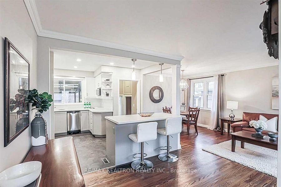 917 Henry Street - Photo 5 of 24