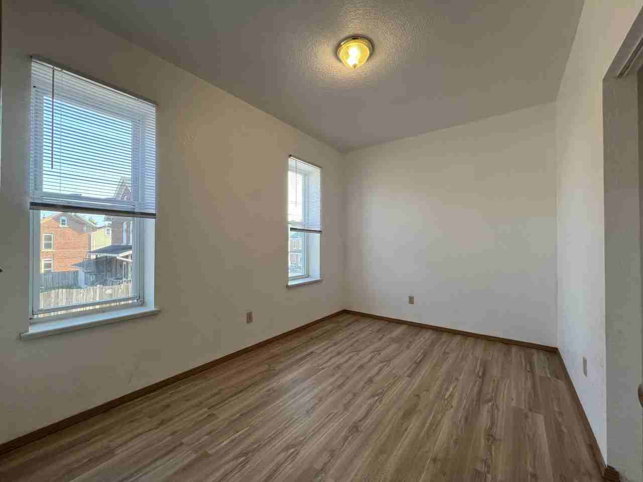264 E 14th St #1-2 - Photo 5 of 9