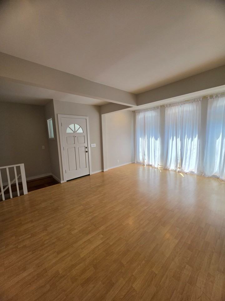14 Allen St #1 - Photo 2 of 11