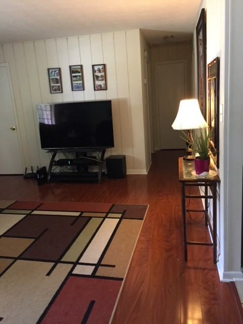 1604 Carolwood Ct #2 - Photo 5 of 21