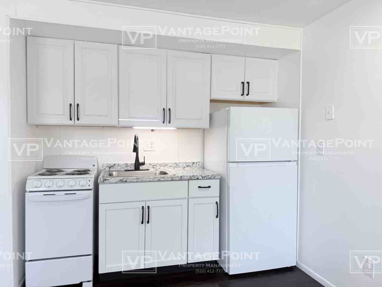 3201 W 4th St #4 - Photo 6 of 12
