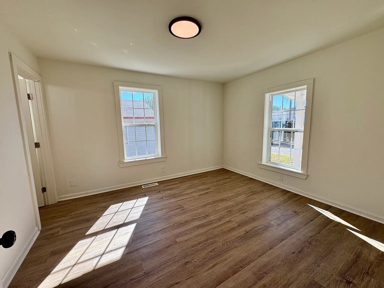 351 Fox St Sw - Photo 6 of 40