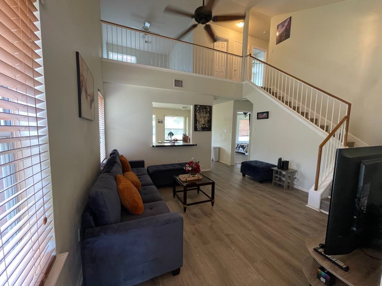 2419 Socorro Bnd - Photo 4 of 24