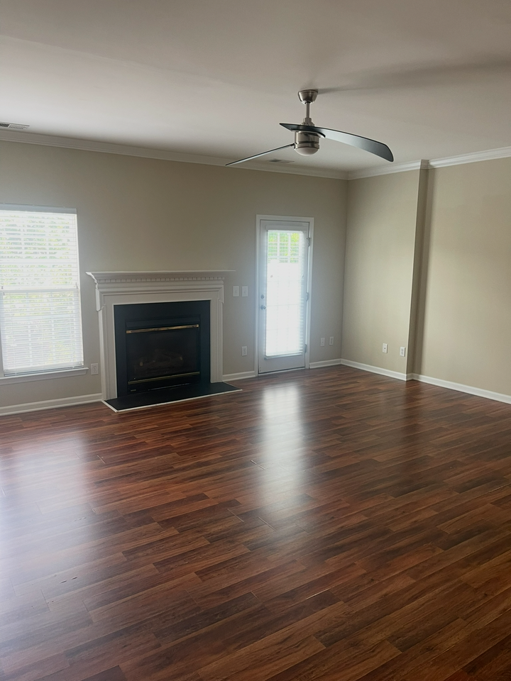 14548 Reese Blvd W - Photo 6 of 30