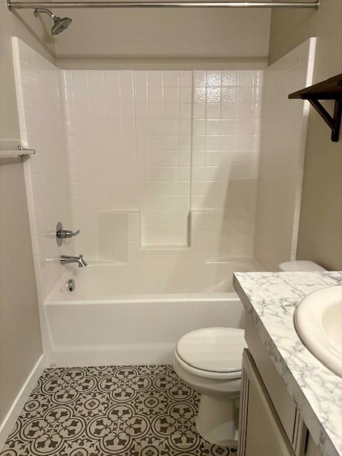 645 Inby St #1 - Photo 6 of 21