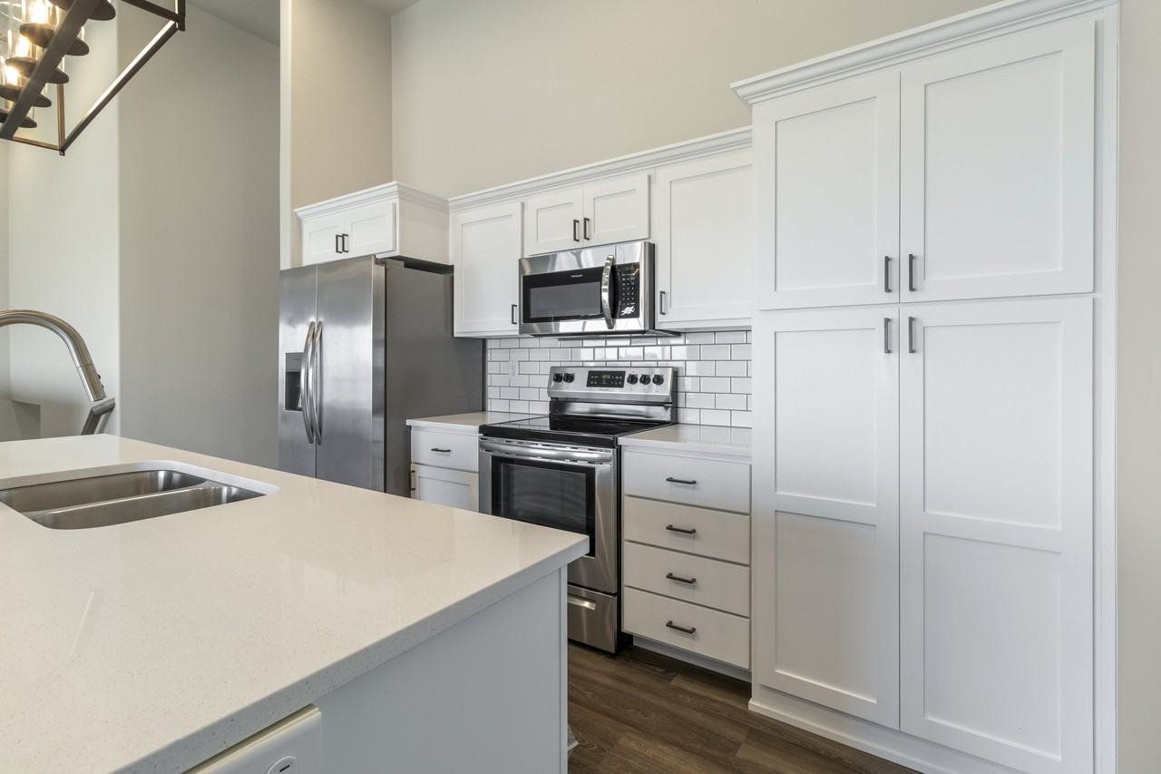 745 1st Ave #1 - Photo 7 of 13