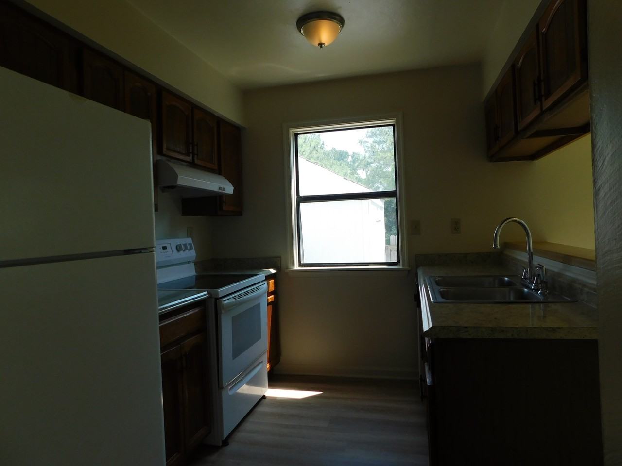 215 Greenbrier Ave #1 - Photo 6 of 21