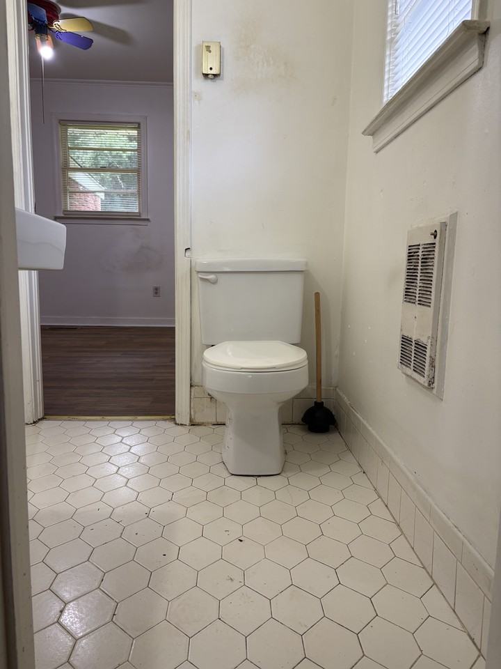 429B Lyerly St #1 - Photo 6 of 9