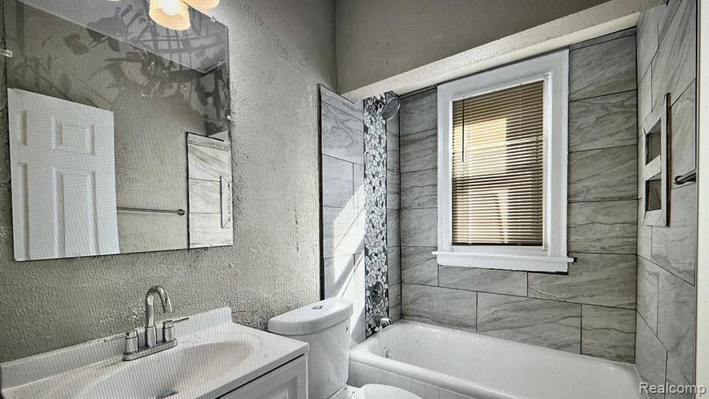 18121 Bentler St #1 - Photo 7 of 9