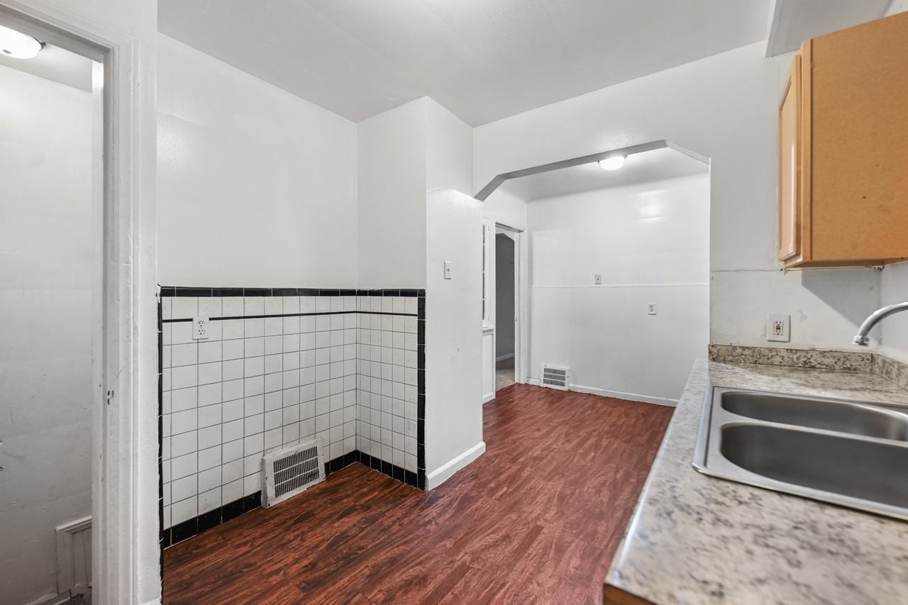 9227 Prest St #1 - Photo 7 of 10