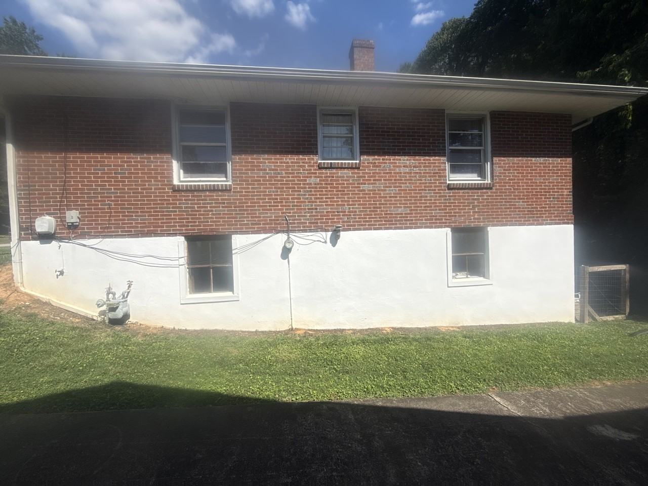 139 Winthrop Dr #1 - Photo 2 of 13