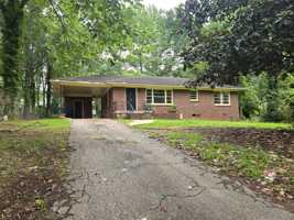 featured image of 412 Beechwood Cir #1