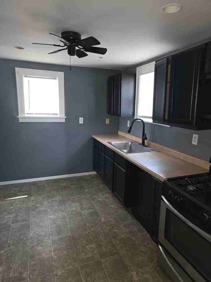 1214 W Brons Ave #1 - Photo 4 of 9