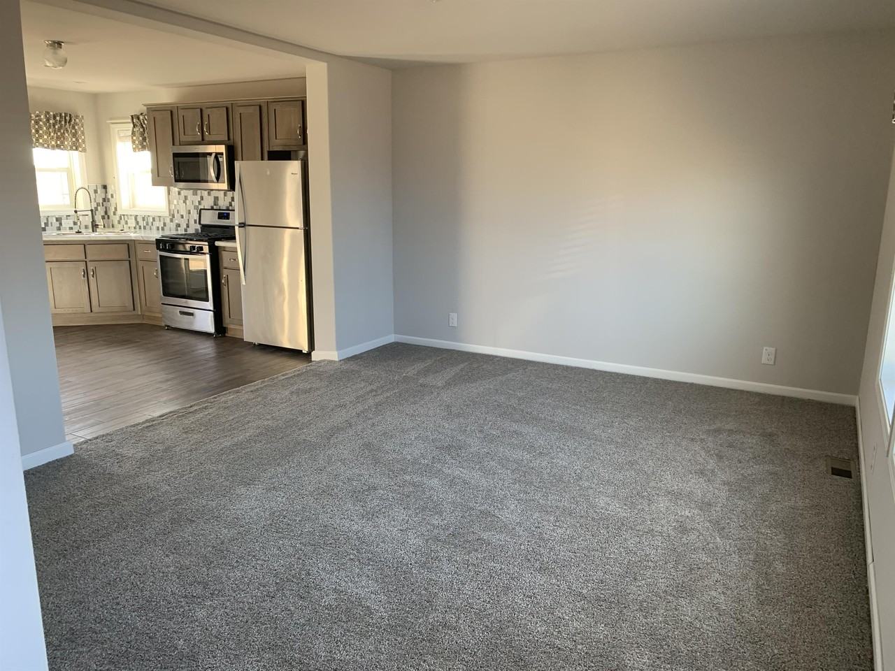 46 Jennifer Cir #1 - Photo 2 of 10