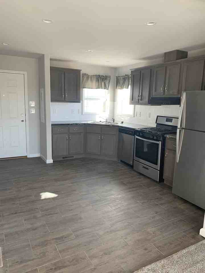48 Jennifer Cir #1 - Photo 2 of 10