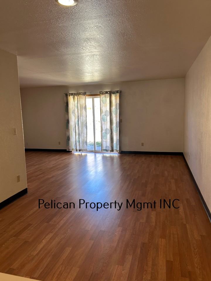 2055 N Eldorado Ave #106 - Photo 3 of 9