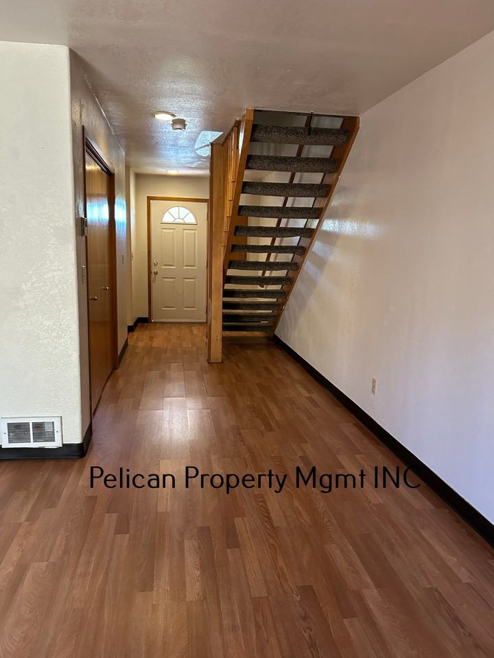 2055 N Eldorado Ave #106 - Photo 5 of 9