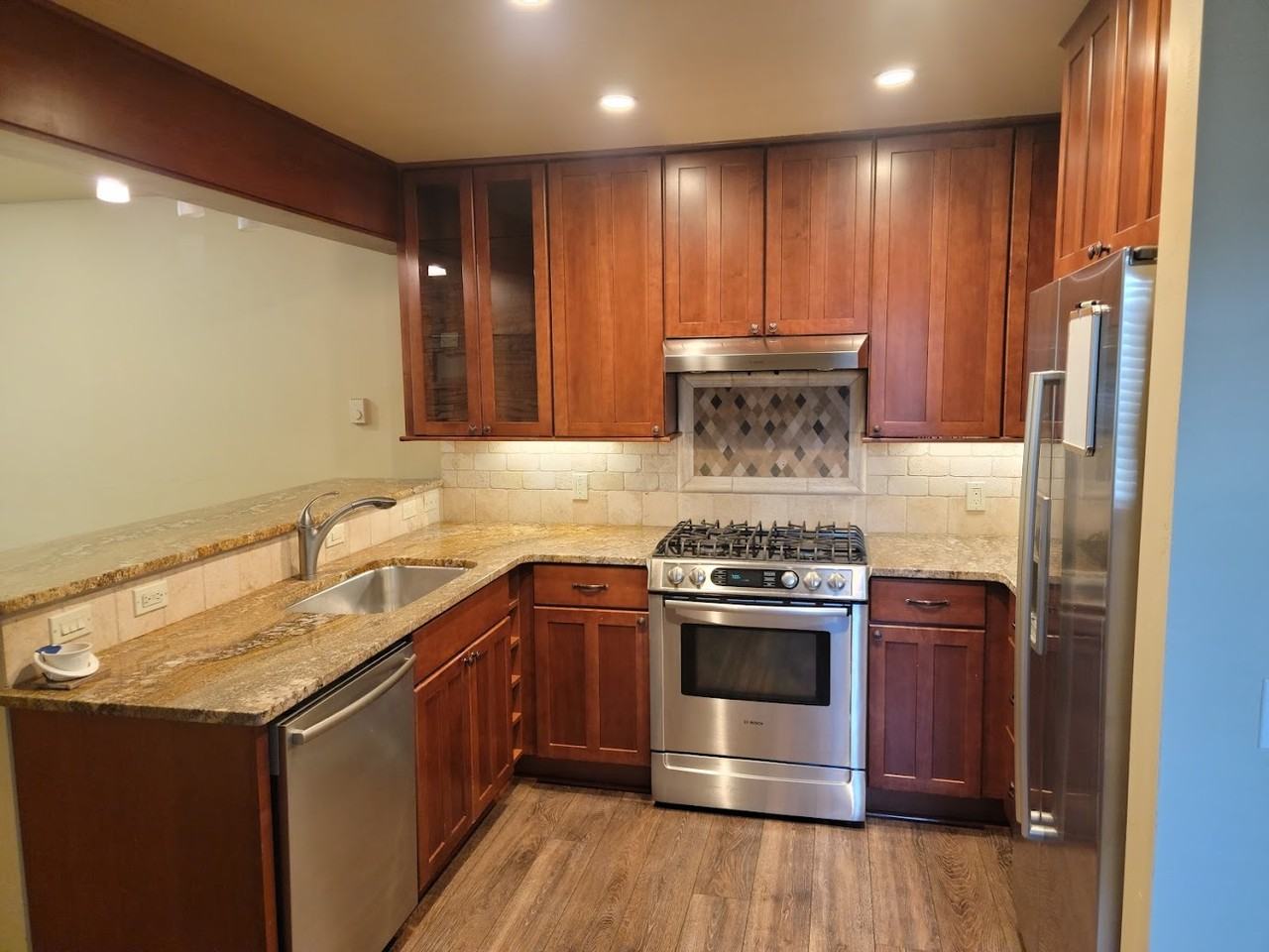631 E Croy St #23 - Photo 5 of 11