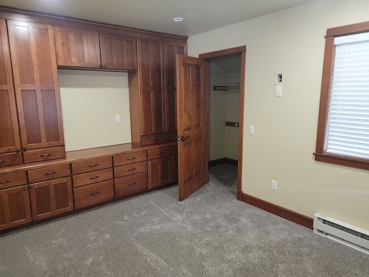 631 E Croy St #23 - Photo 6 of 11