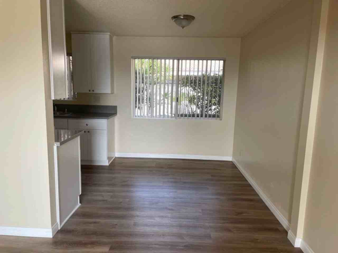 Beverly Wilcox Apartments - Photo 4 of 25