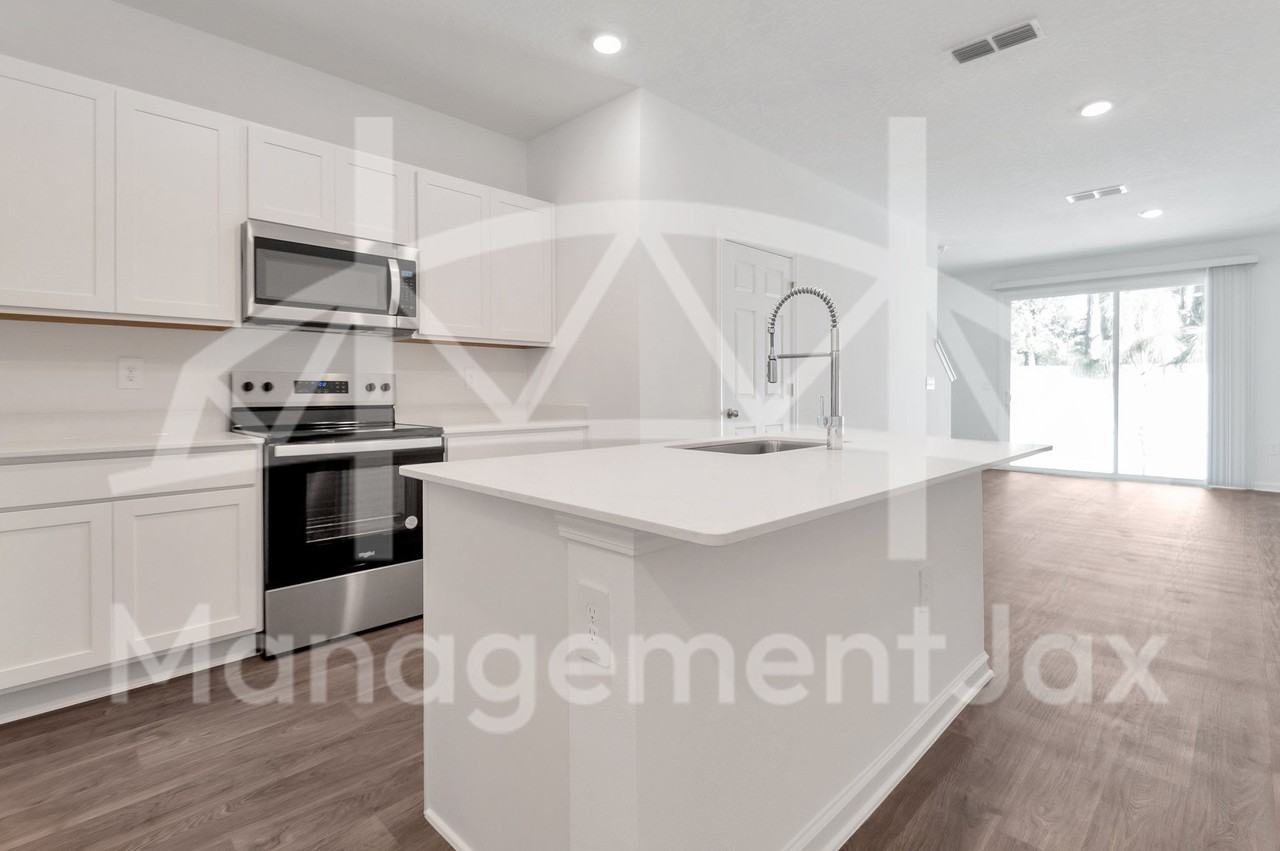 5470 Broad Bridge Way #1 - Photo 5 of 15