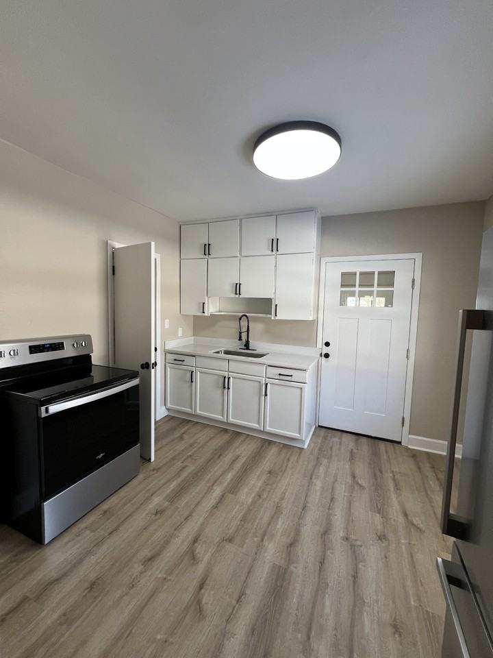 730 Custer St #1 - Photo 7 of 11