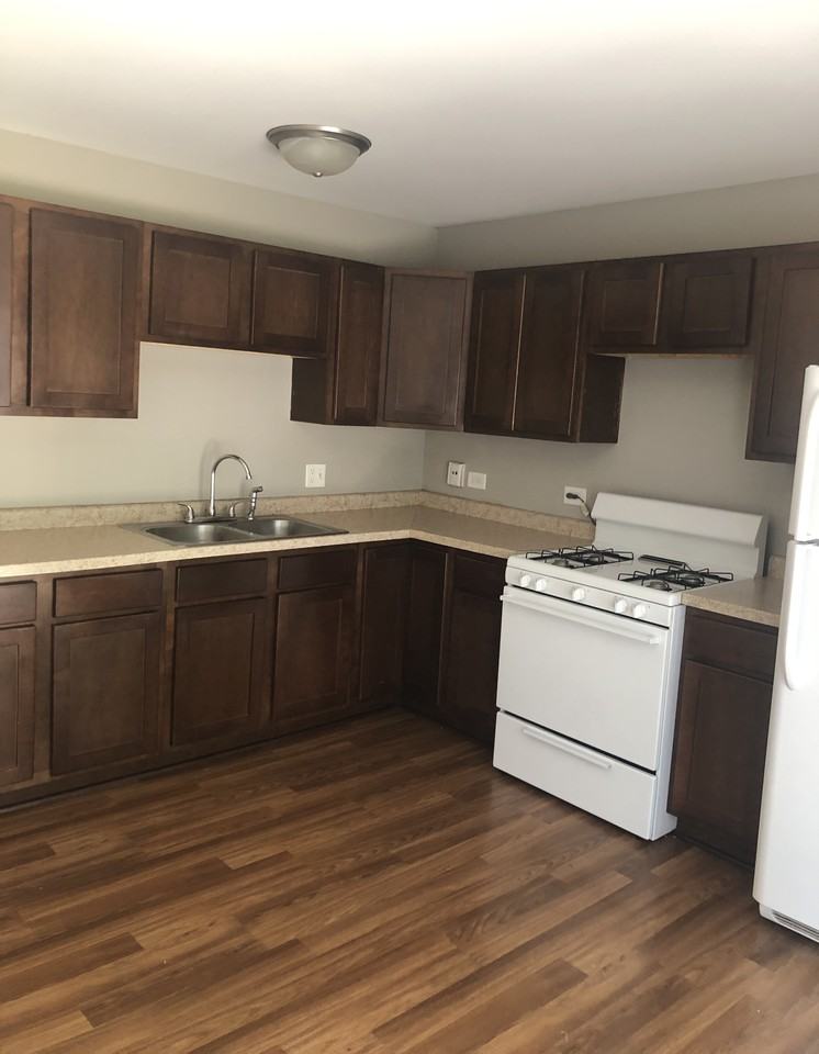30 Woodland Dr #1 - Photo 2 of 10