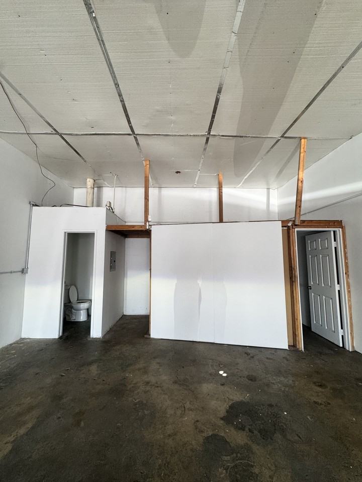 2302 Cabrera Ave #2320 - Photo 4 of 12