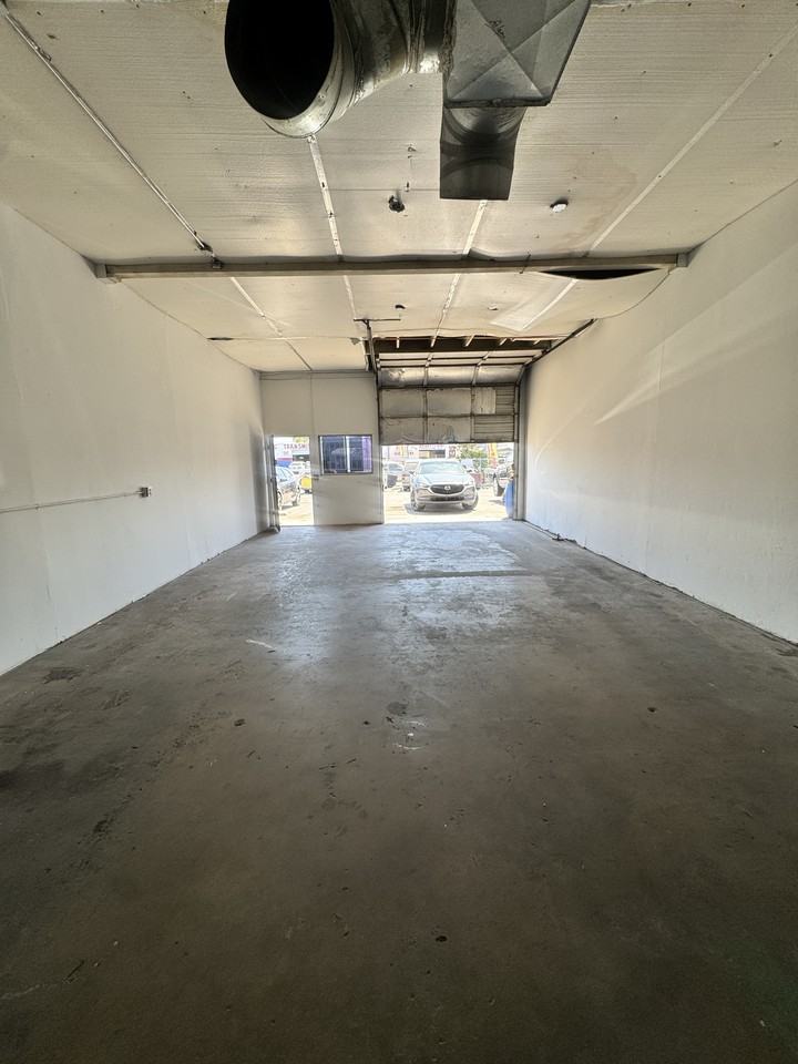 2302 Cabrera Ave #2320 - Photo 5 of 12