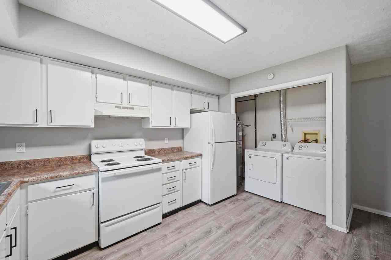 1437 N 20th St #1 - Photo 3 of 10