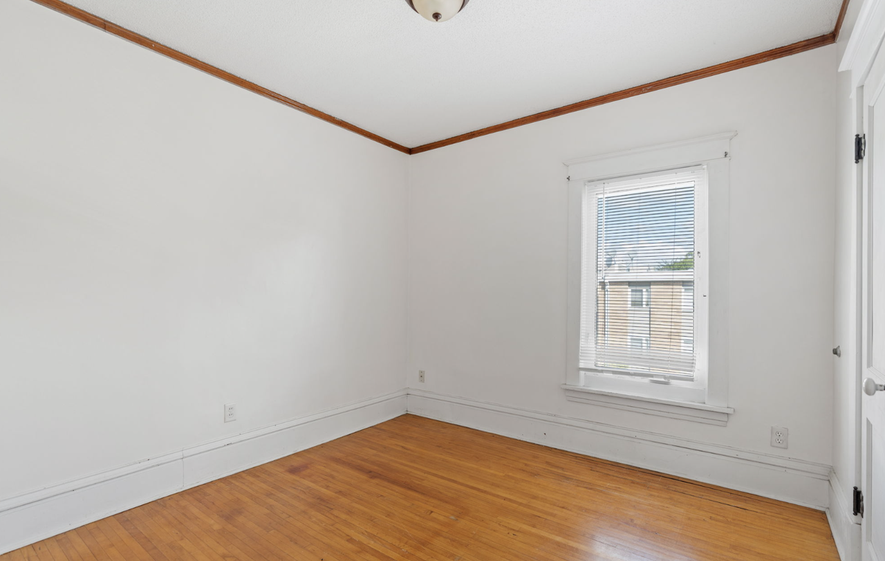 3200 Bloomington Ave #1 - Photo 7 of 11