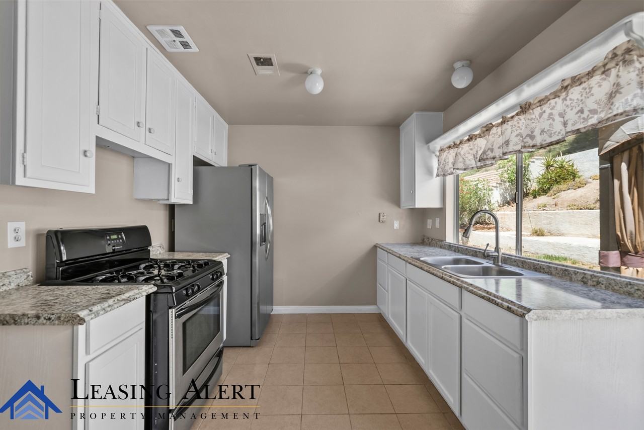 29238 Florabunda Rd #1 - Photo 5 of 19