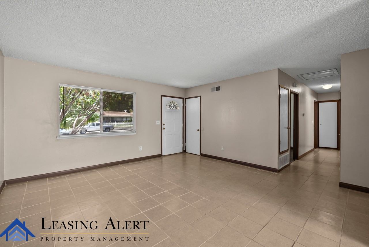 29238 Florabunda Rd #1 - Photo 7 of 19