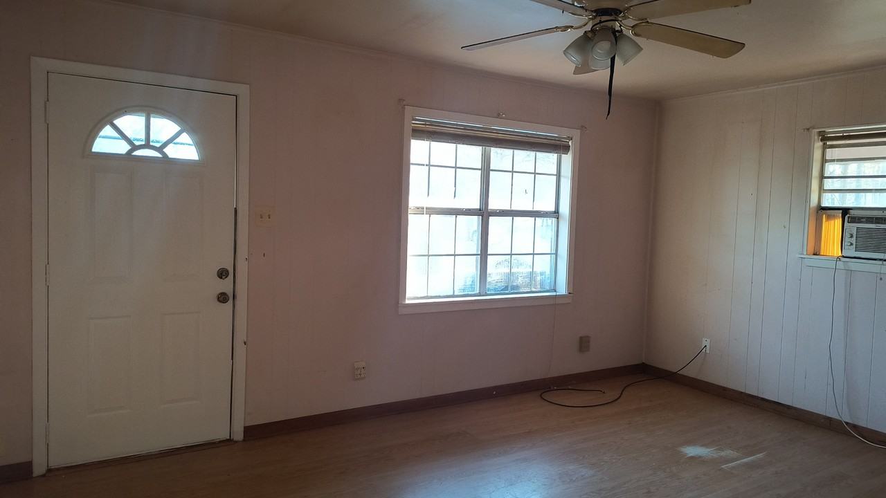 5907 Windham Ave #5907 - Photo 7 of 19