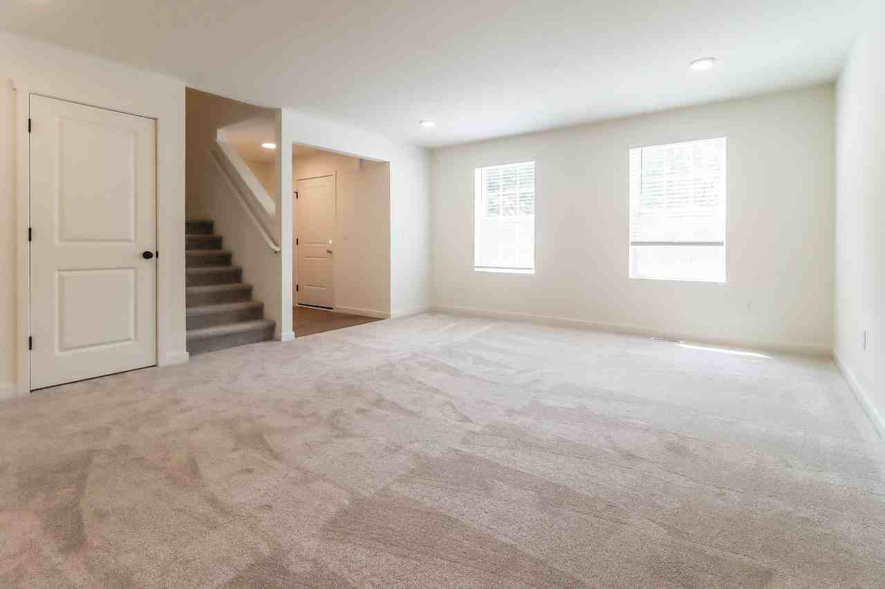 4371 Spring Meadows Ct - Photo 2 of 31