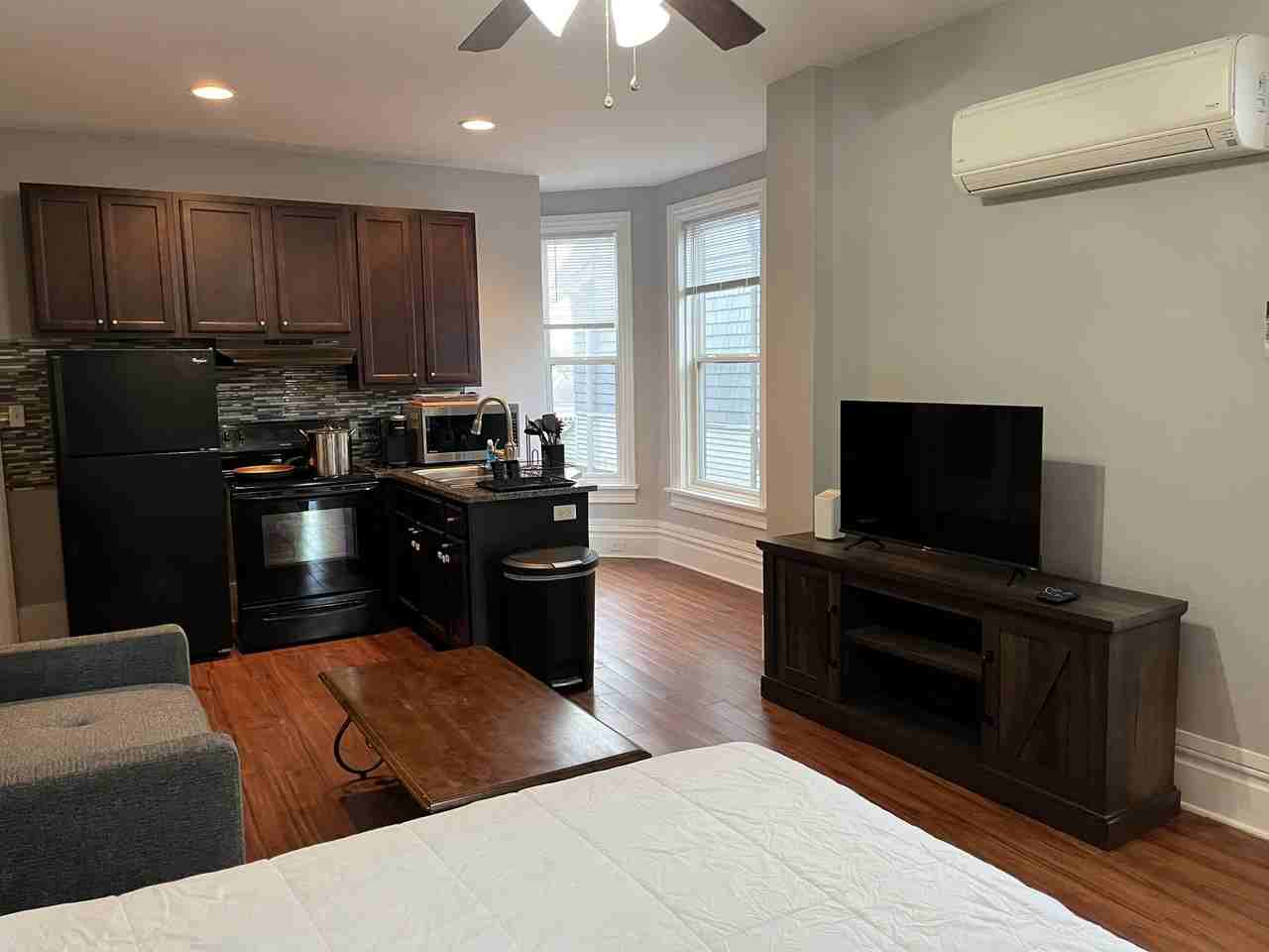 1605 N 2nd St #3 - Photo 4 of 9