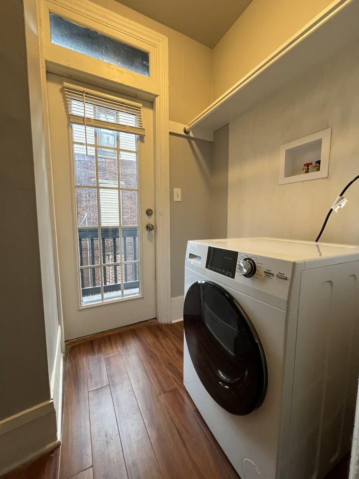 1605 N 2nd St #3 - Photo 5 of 9