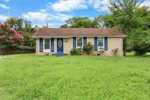 featured image of 2724 Ann Dr #1