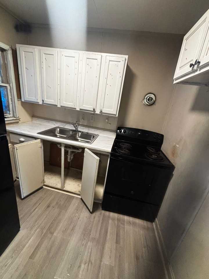 236 Decelle St #1 - Photo 3 of 22